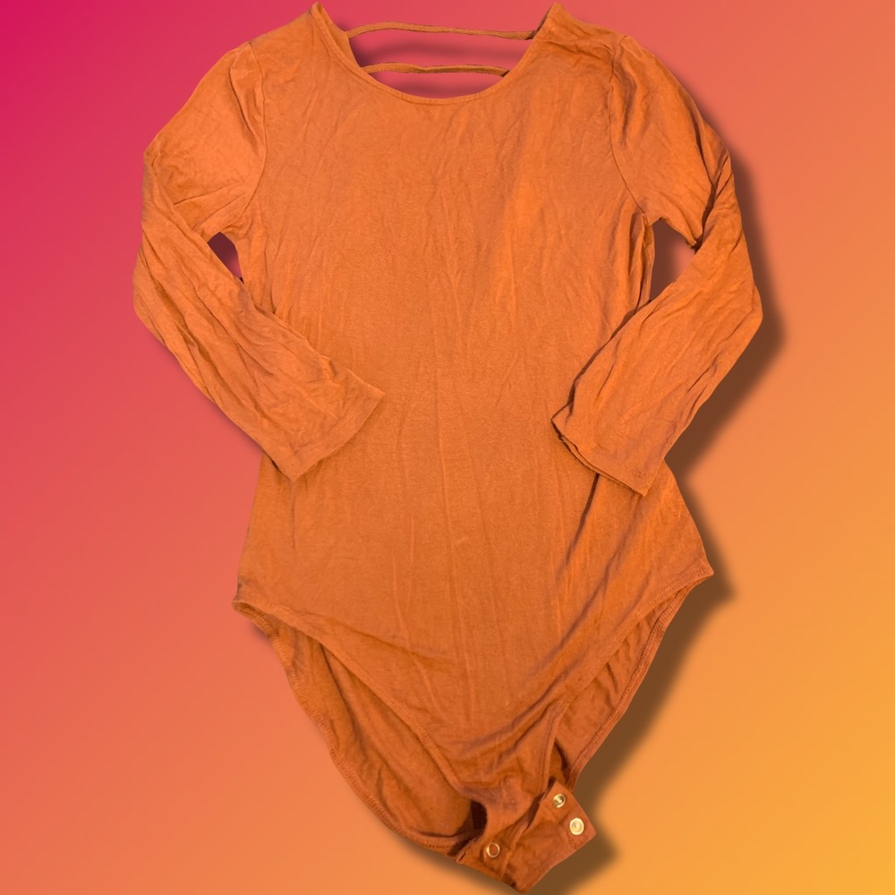 Forever 21 Body Suit with Cut Out On Back 🧡✂️